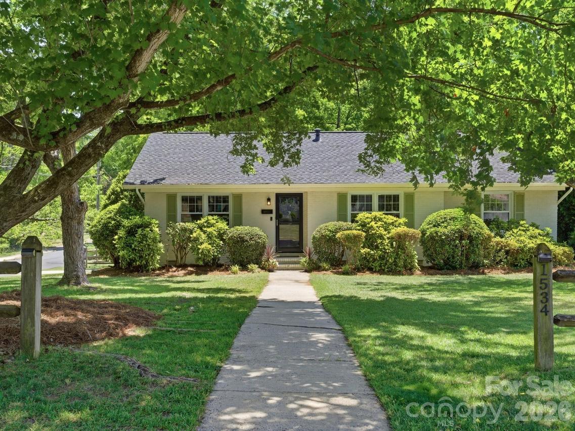 1534 Edgewater Dr., Charlotte, NC 28210
