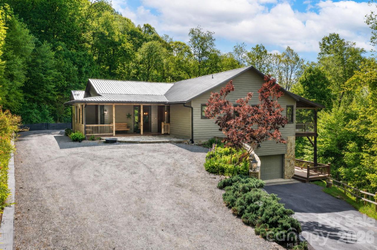 592 Susanna Cove Rd., Mars Hill, NC 28754