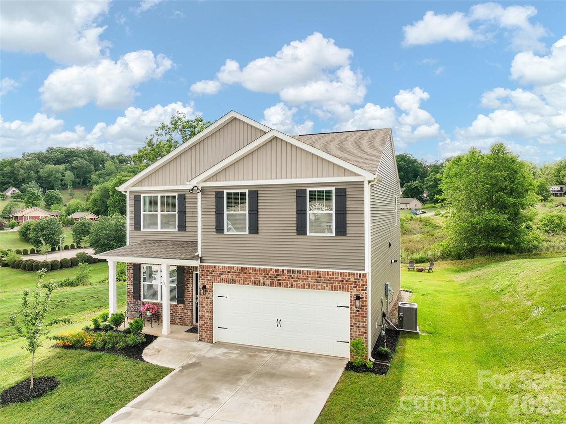 129 Valleywood Dr., Waynesville, NC 28786