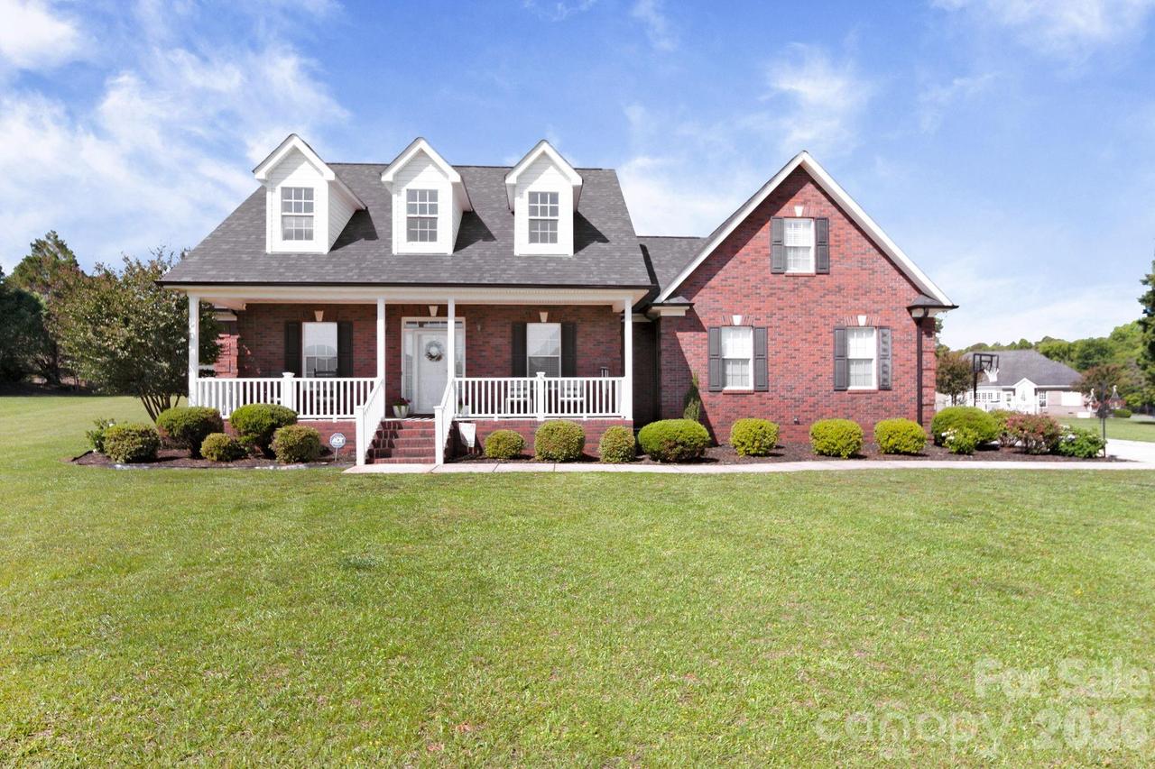 2318 Cardinal Ridge Ln., Wingate, NC 28174