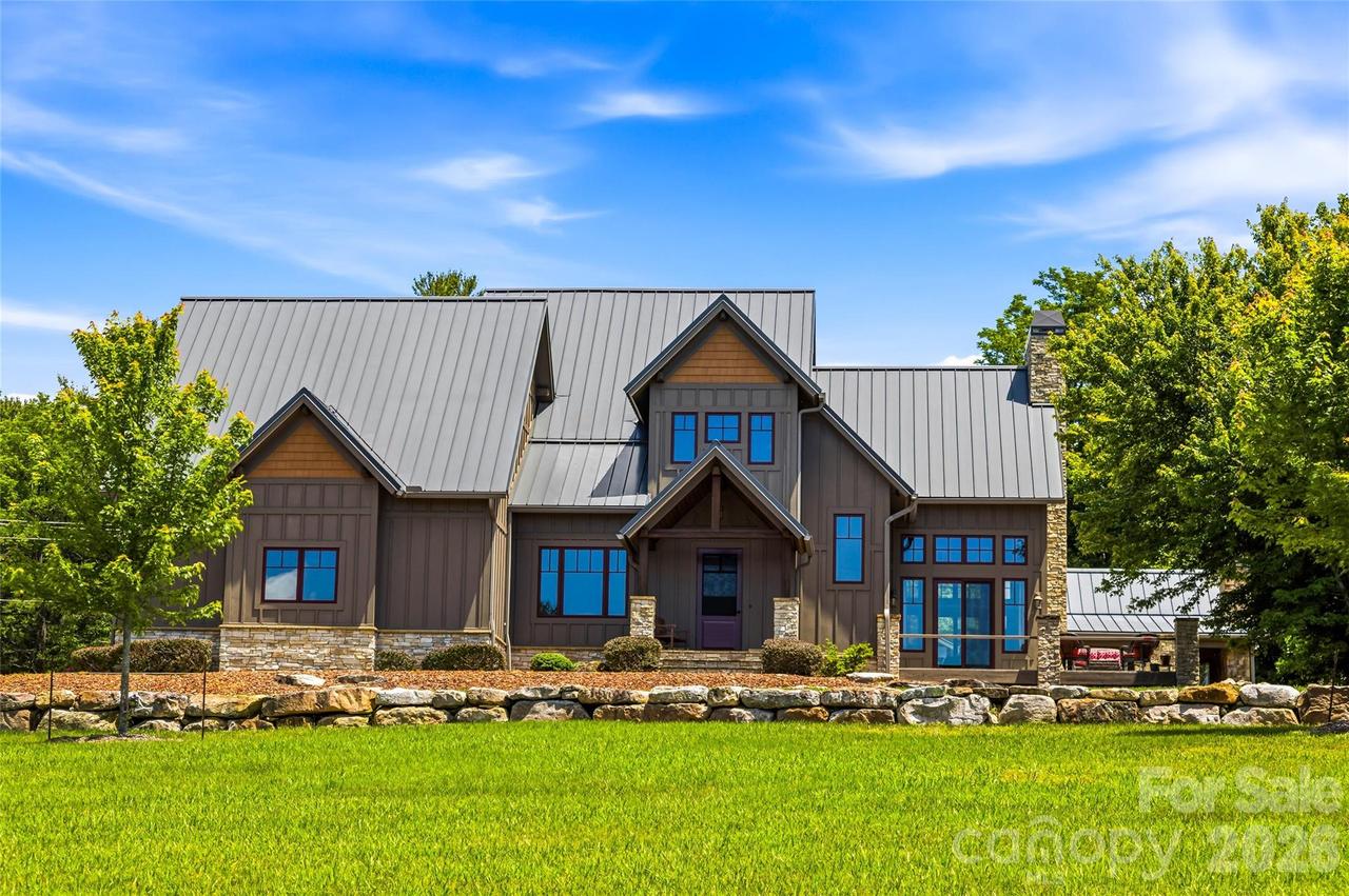 4862 Pinnacle Mountain Rd., Zirconia, NC 28790