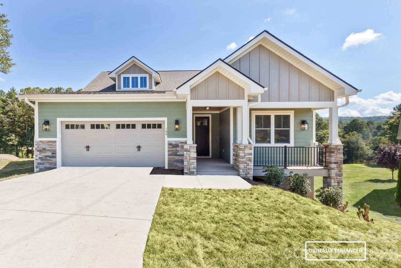 148 Triple Fairways Dr., Hendersonville, NC 28739