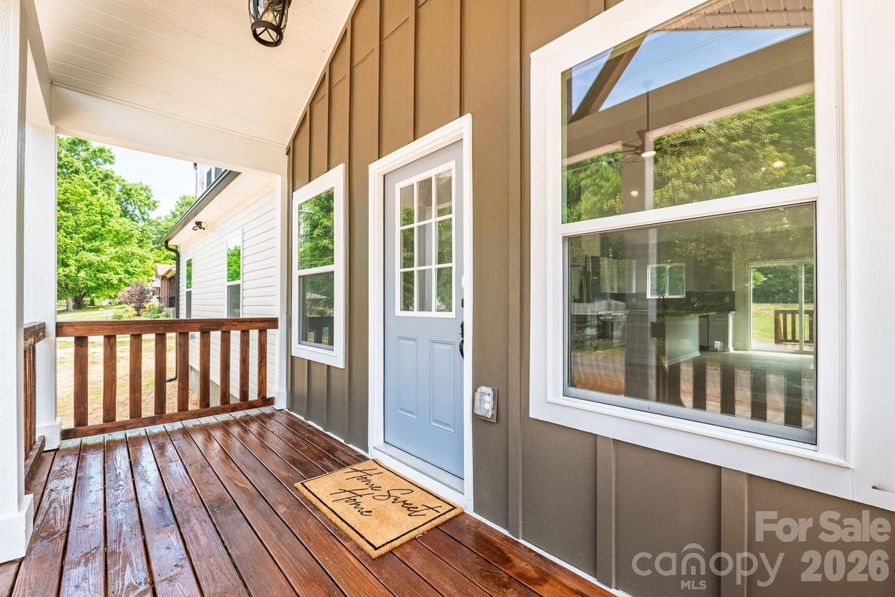 402 Pine Grove Ave., Cherryville, NC 28021