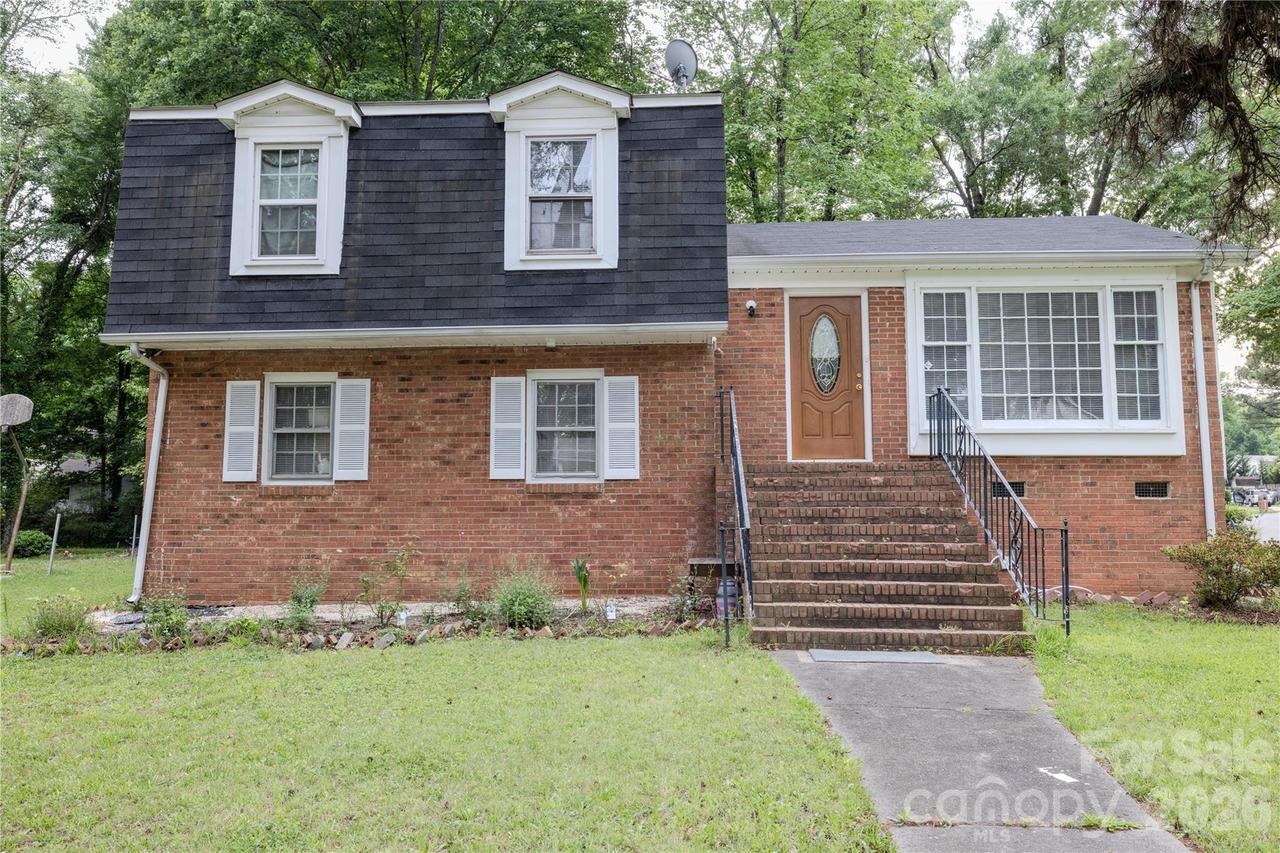 2545 Cedarwild Rd., Charlotte, NC 28212