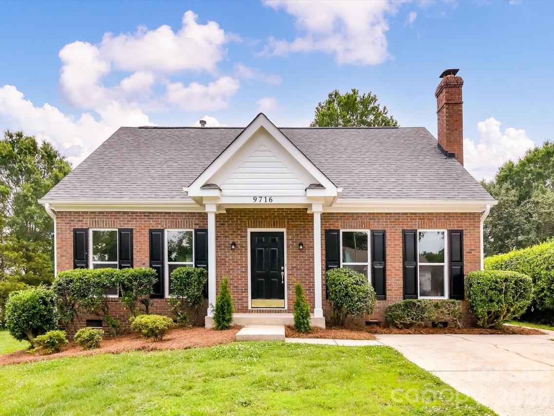 9716 Pernell Ln., Charlotte, NC 28213