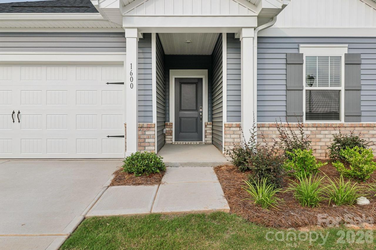 2457 Chartwell St., Stanley, NC 28164