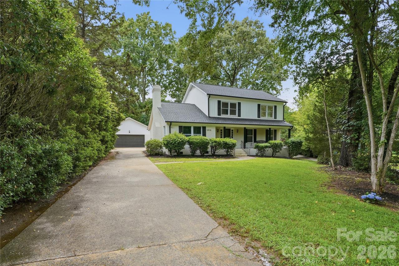 5910 Grosner Pl., Charlotte, NC 28211
