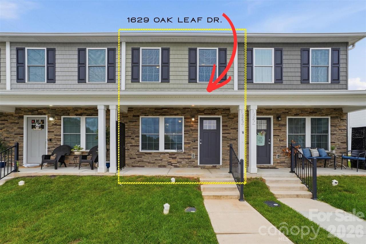 1629 Oak Leaf Dr., Hickory, NC 28601