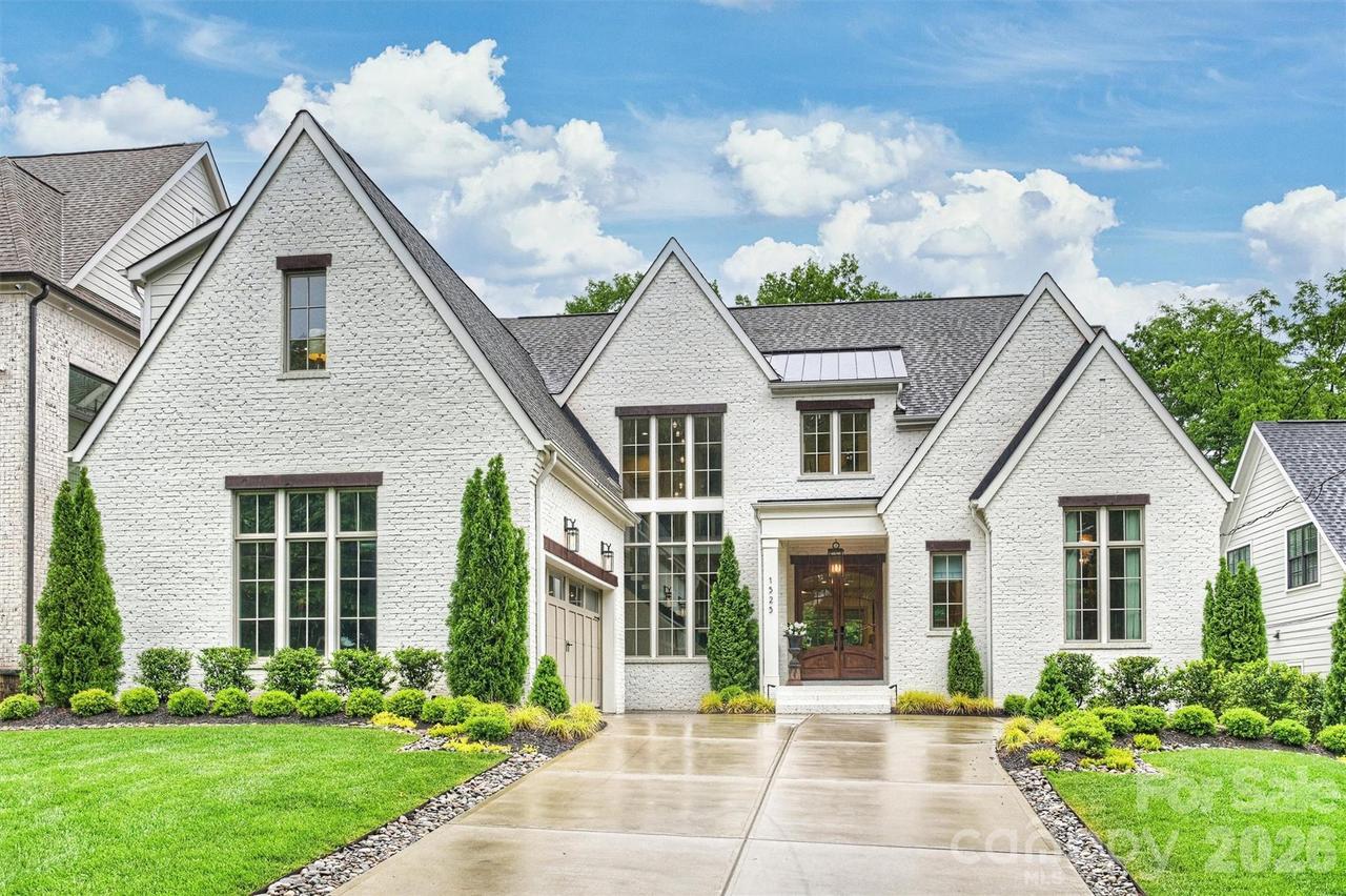 1525 Lynway Dr., Charlotte, NC 28203
