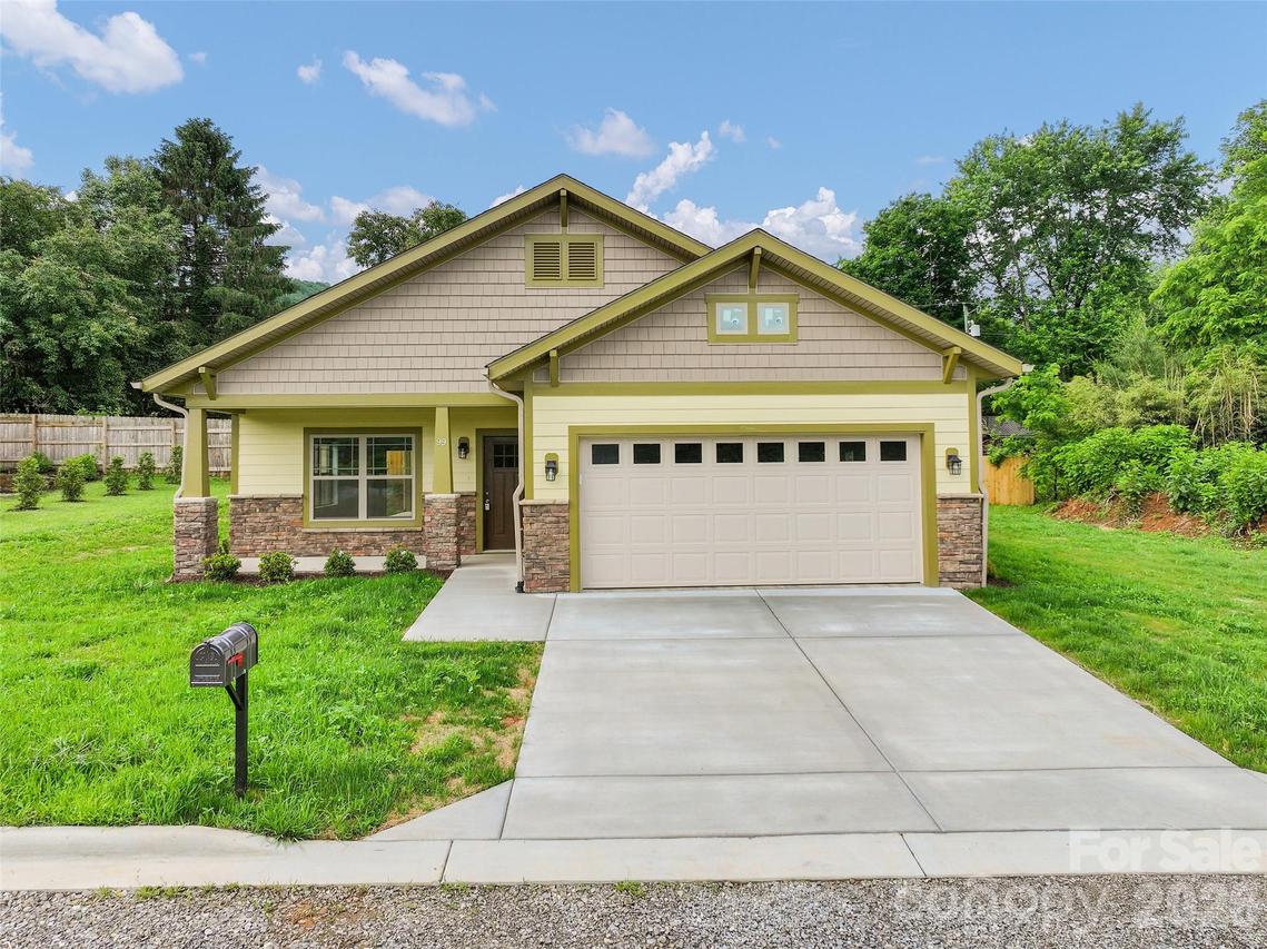 99 Junes Way, Waynesville, NC 28786