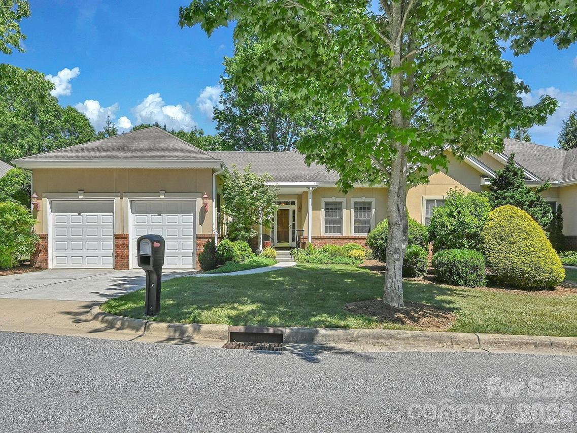 18 Boddington Ct., Asheville, NC 28803