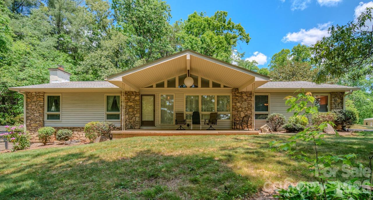 22 Tilson Tr., Asheville, NC 28805