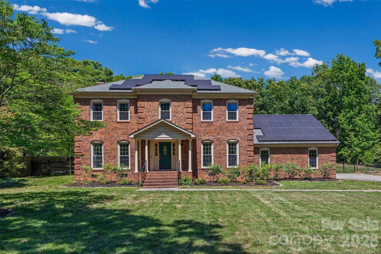 2115 E Providence Dr., Charlotte, NC 28270