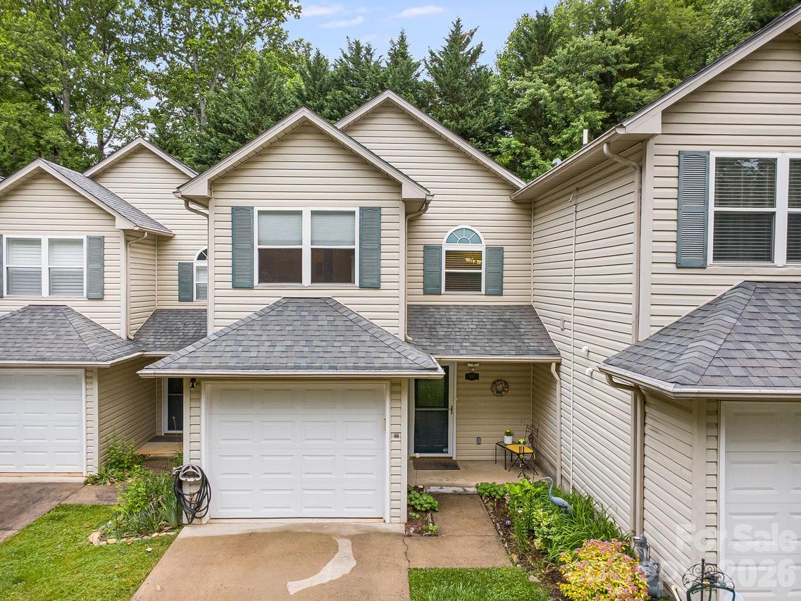 108 South Park Ln., Black Mountain, NC 28711