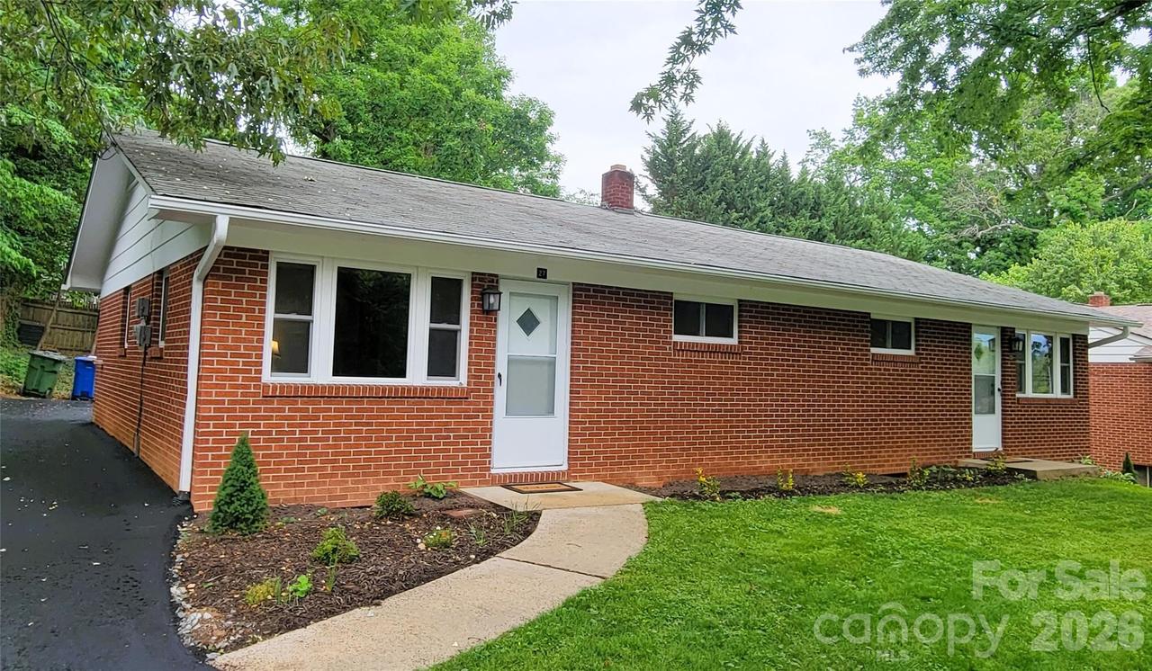 25 Browndale Rd., Asheville, NC 28805