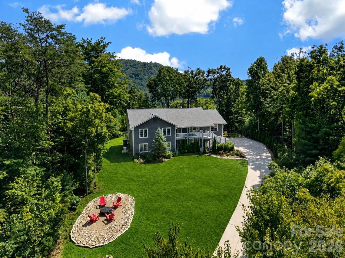 152 Skyview Cir., Asheville, NC 28804