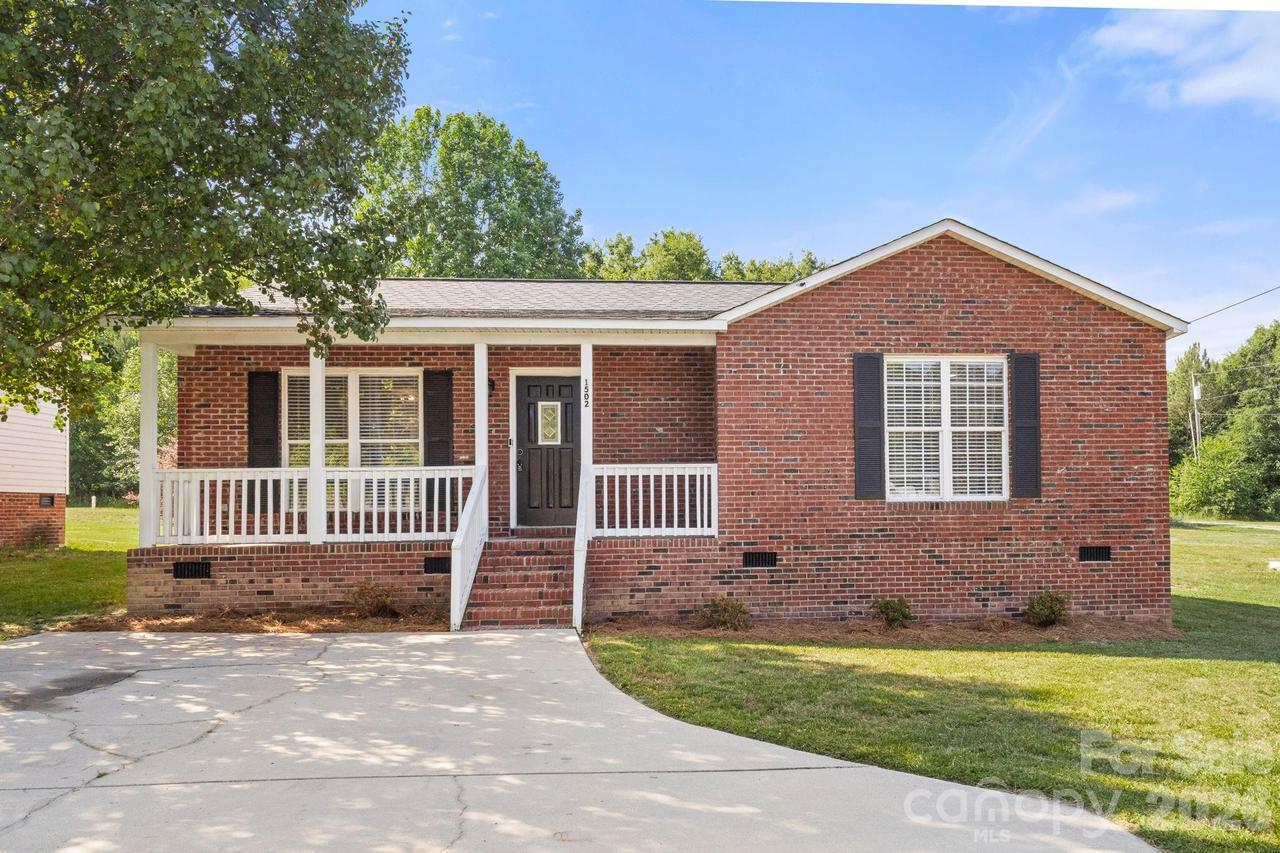 1502 E Main St., Cherryville, NC 28021