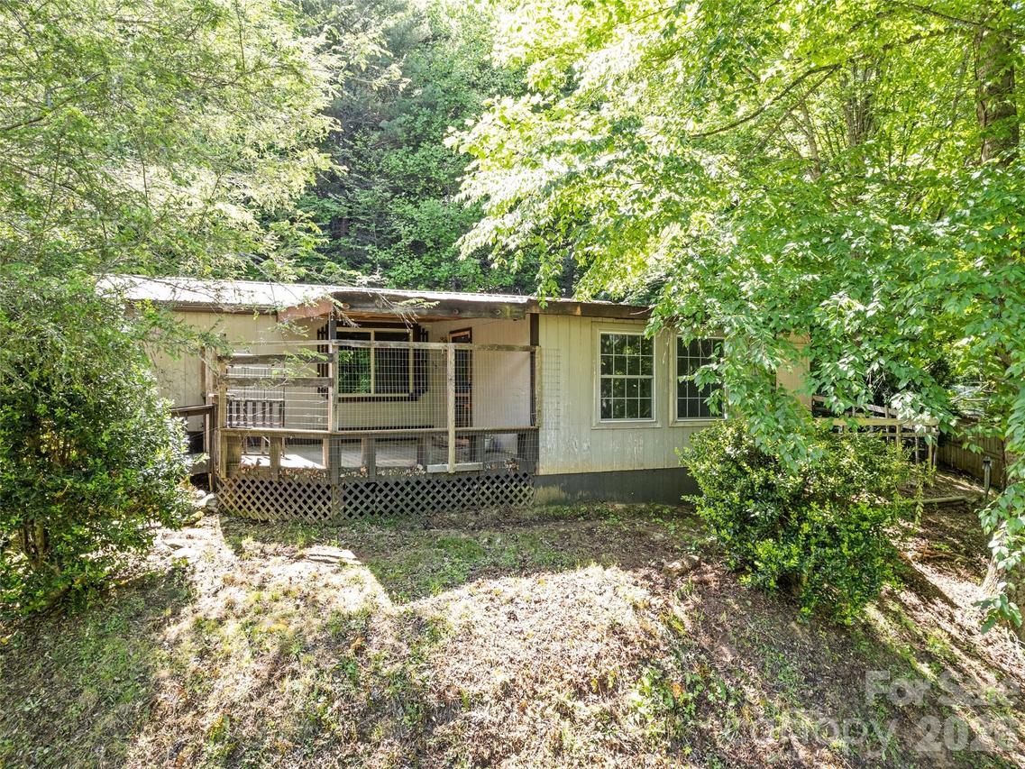 102 Serenity Ln., Clyde, NC 28721