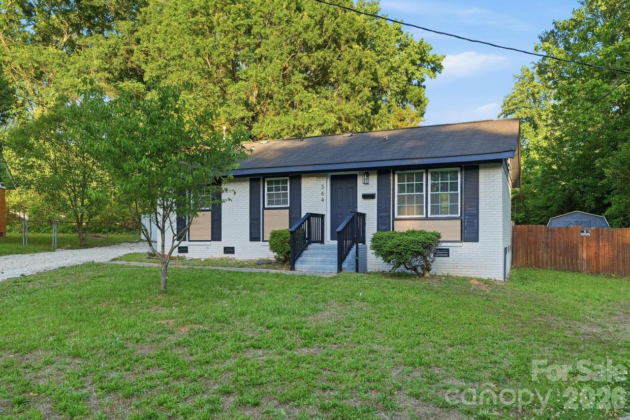 364 Leafmore Dr., Charlotte, NC 28213