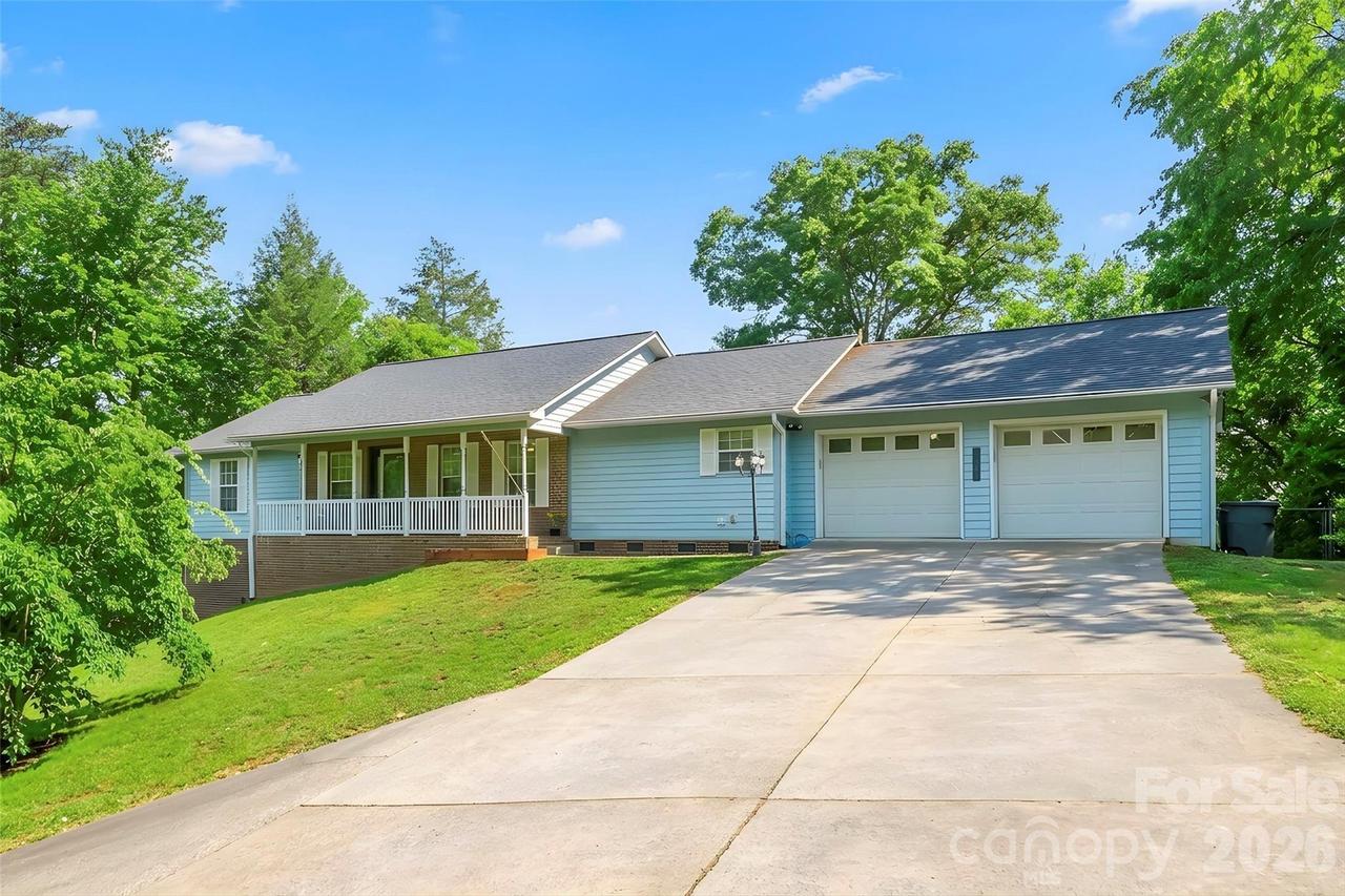 570 Pleasant View Dr., Marion, NC 28752