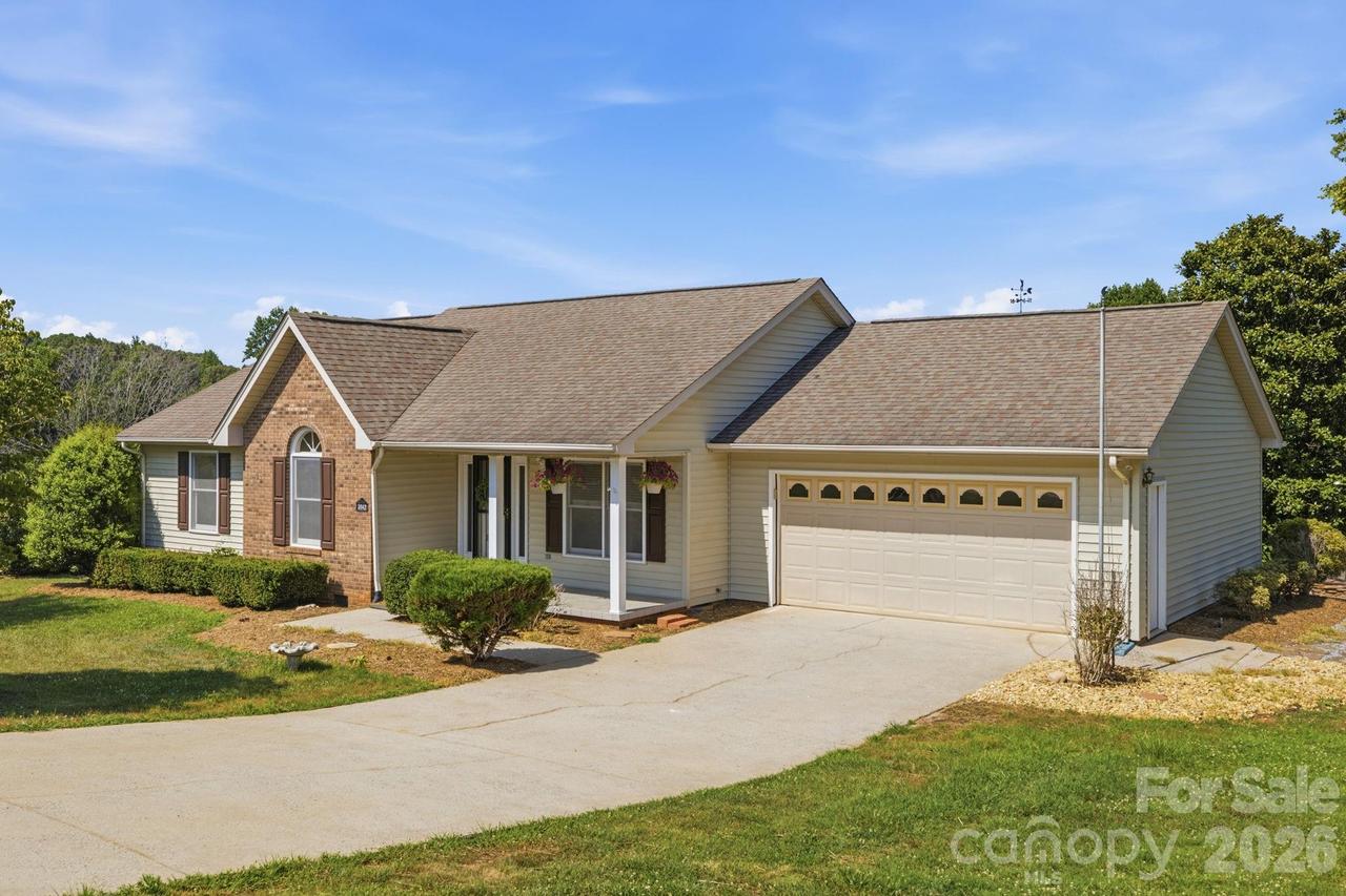 3842 Serenity Dr. #41, Hickory, NC 28602