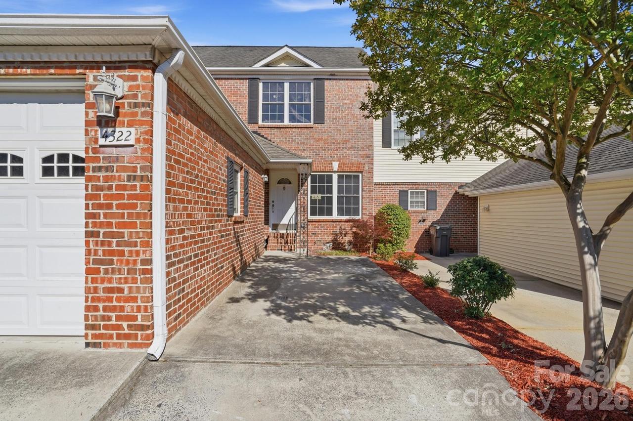 4322 Laurel Hill Ln., Charlotte, NC 28217