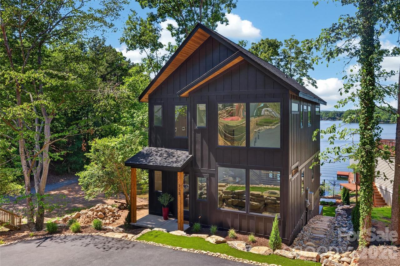 115 High Shores Rd., Norwood, NC 28128