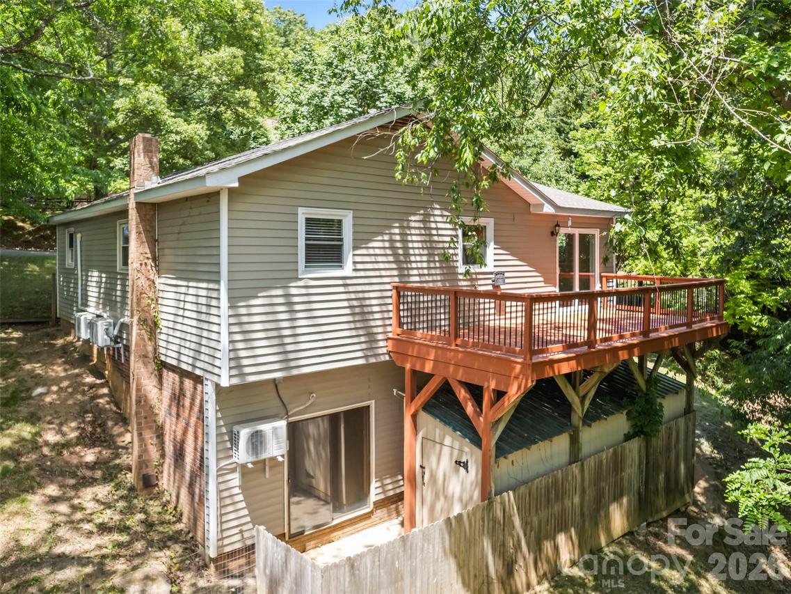 157 Highland Ter., Clyde, NC 28721