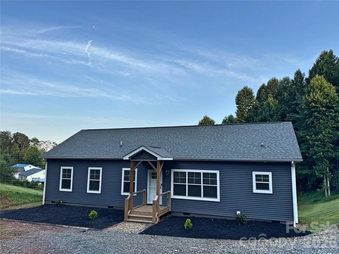 2 Watsell Dr., Leicester, NC 28748