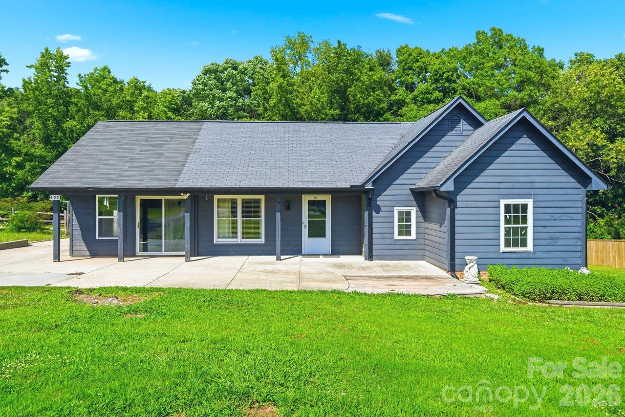 605 Brookside Dr., Monroe, NC 28110