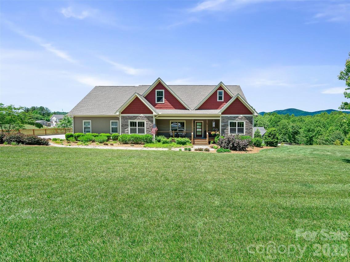 58 Sunny Morning Ct., Hendersonville, NC 28792