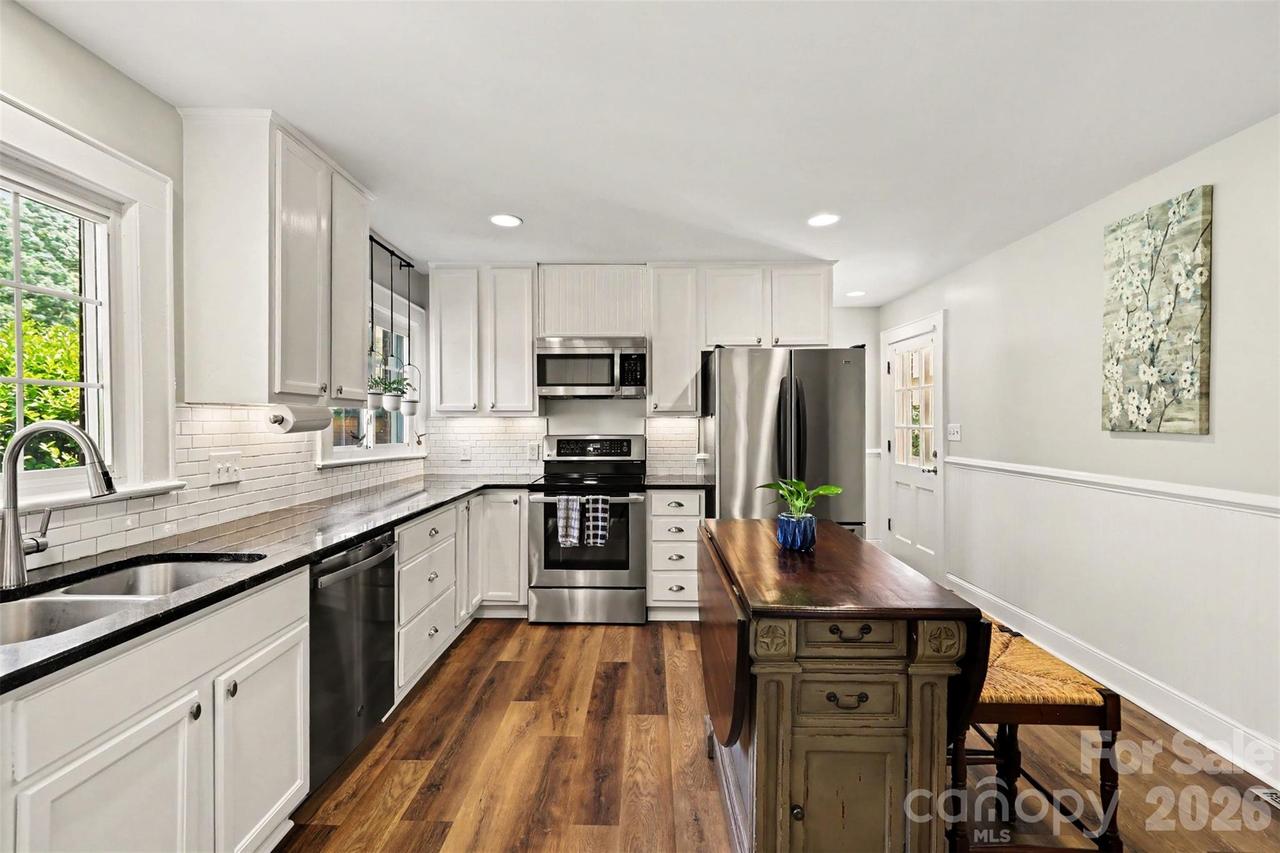 2068 Statesville Hwy., Mooresville, NC 28115