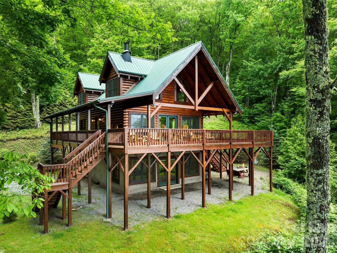 84 Sky Dr., Maggie Valley, NC 28751
