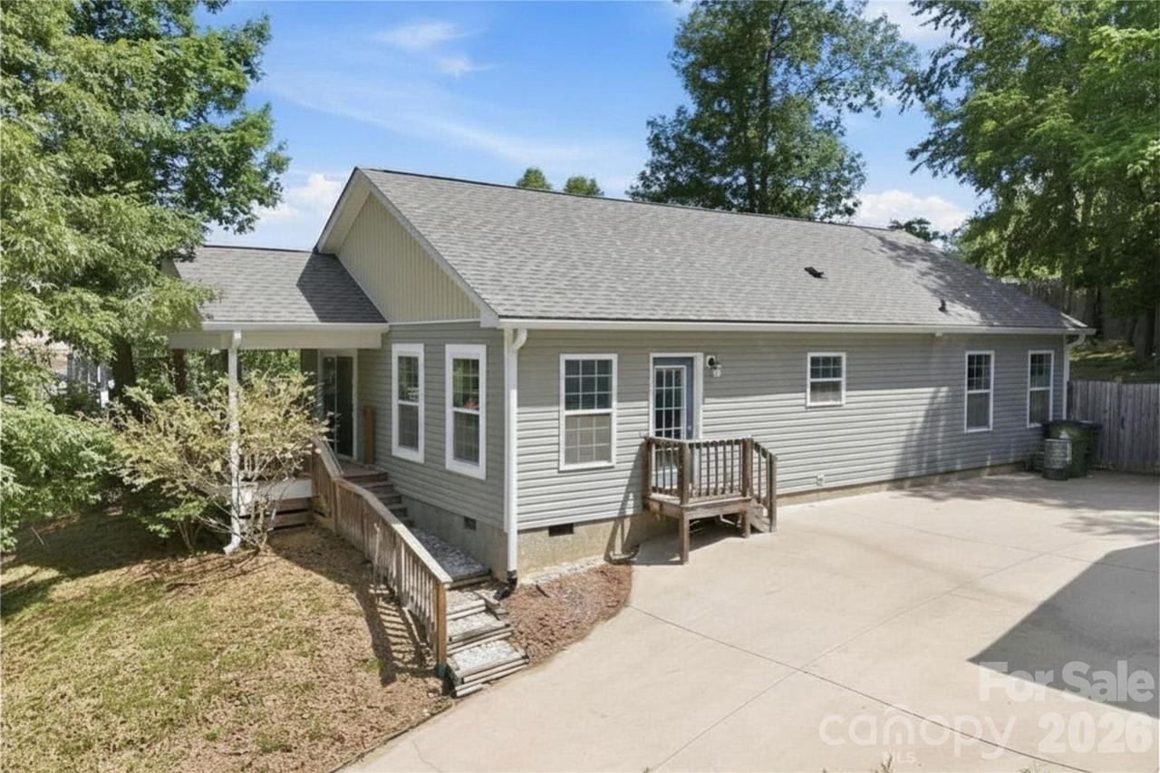 253 Brooklyn Ln., Asheville, NC 28803