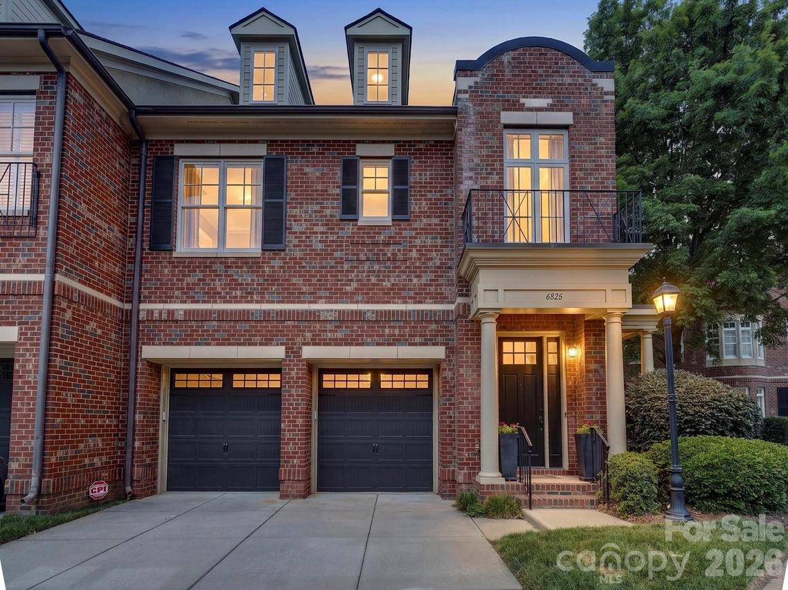 6826 Louisburg Square Ln., Charlotte, NC 28210