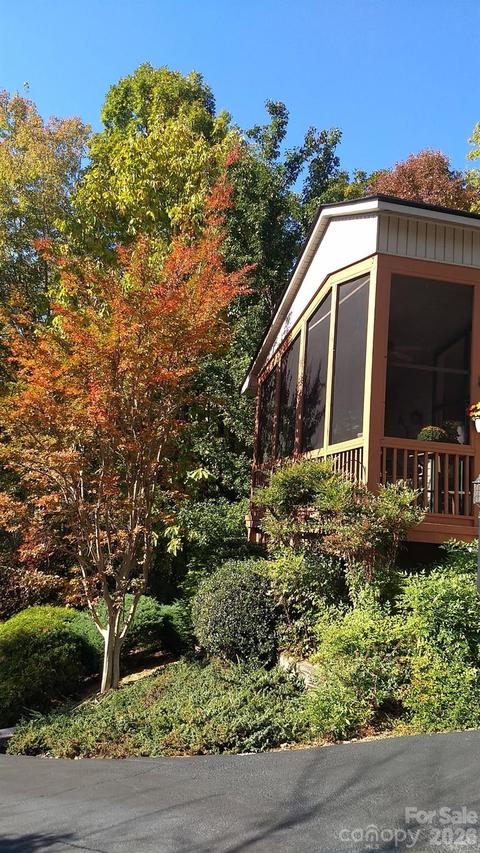 51 Duya Ct., Brevard, NC 28712