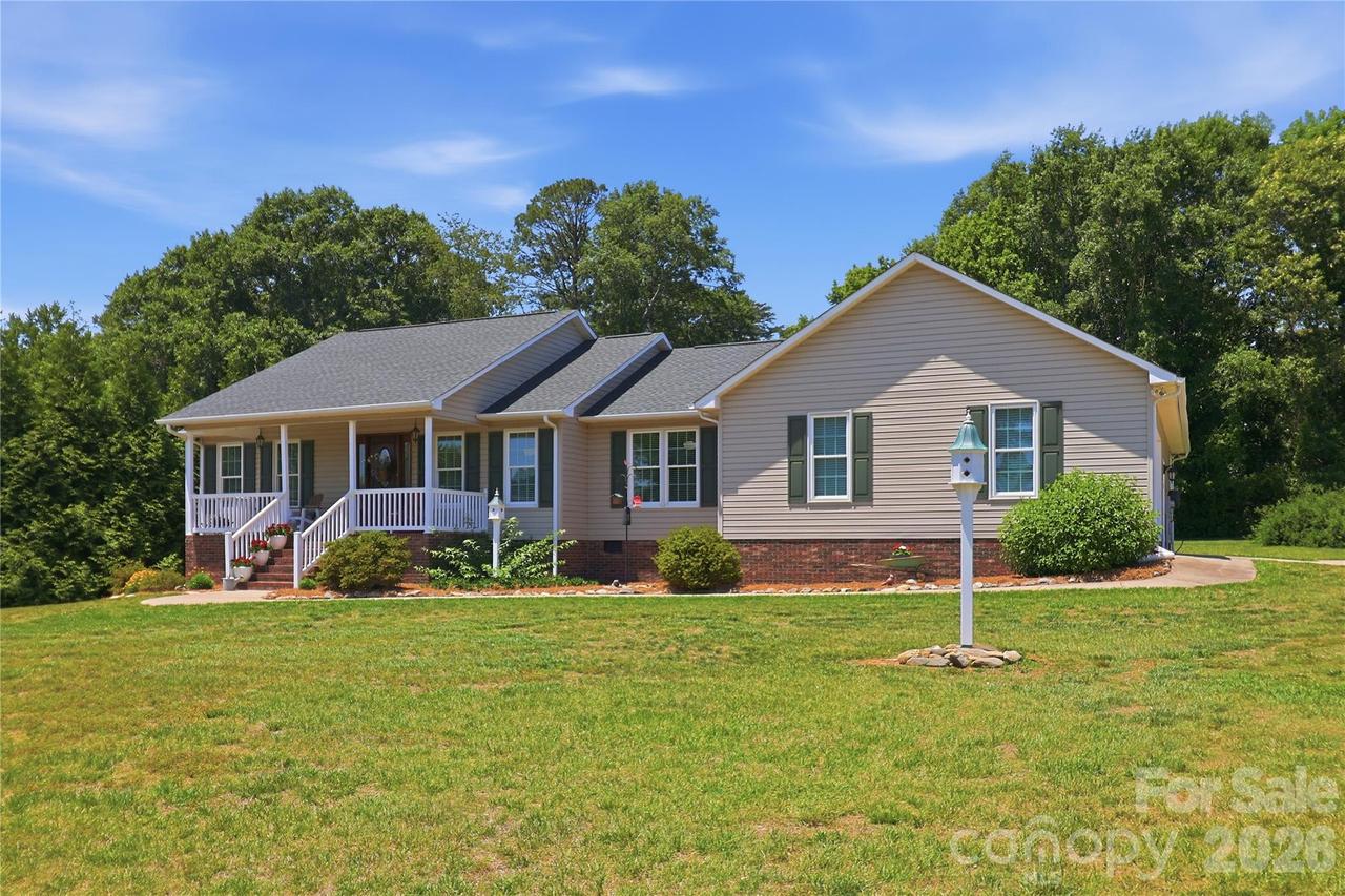 209 Silver Creek Ln., Shelby, NC 28152