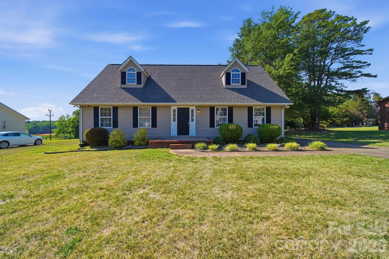 313 Sunrise Cir., Shelby, NC 28150