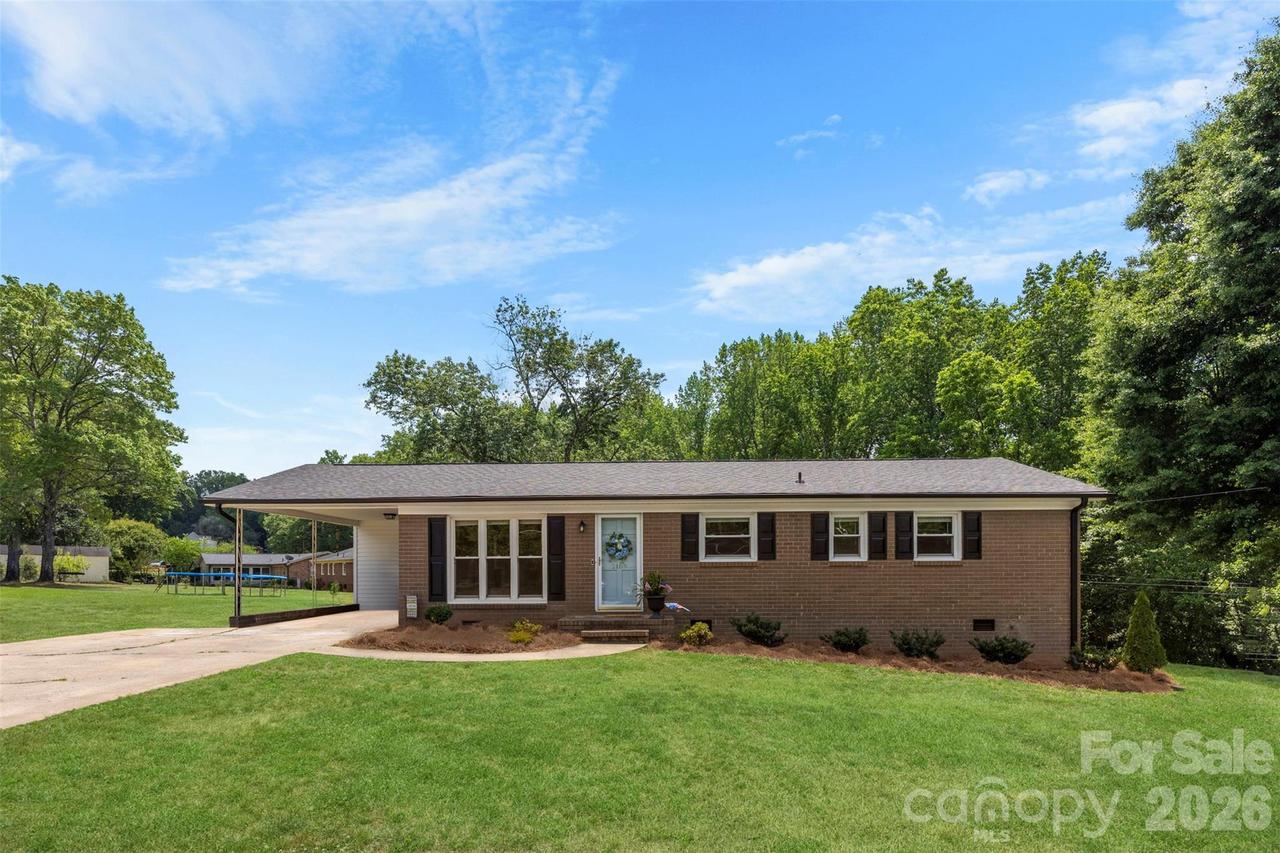 2109 Hollandale Dr., Gastonia, NC 28054