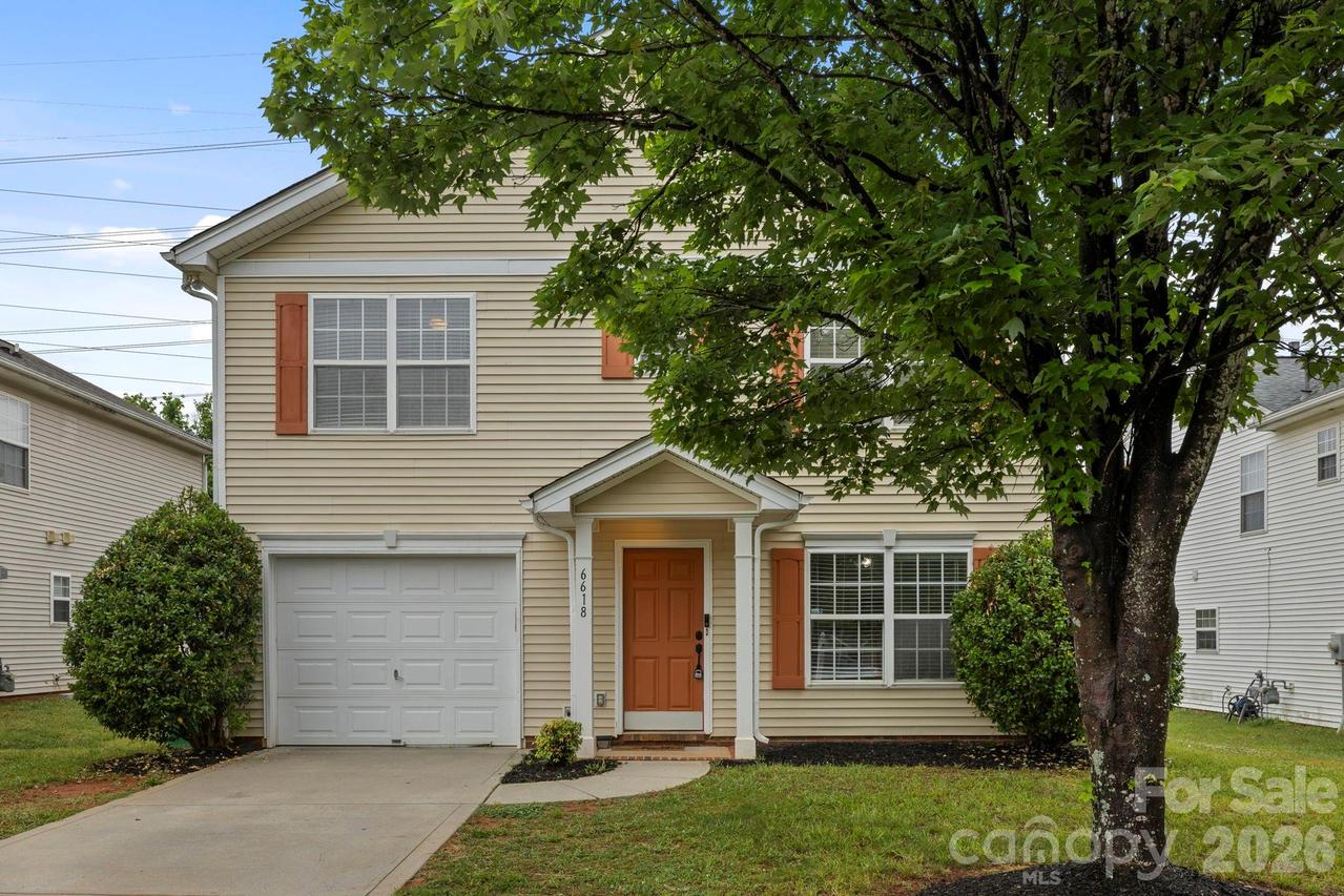 6618 Wicked Oak Ln., Charlotte, NC 28216