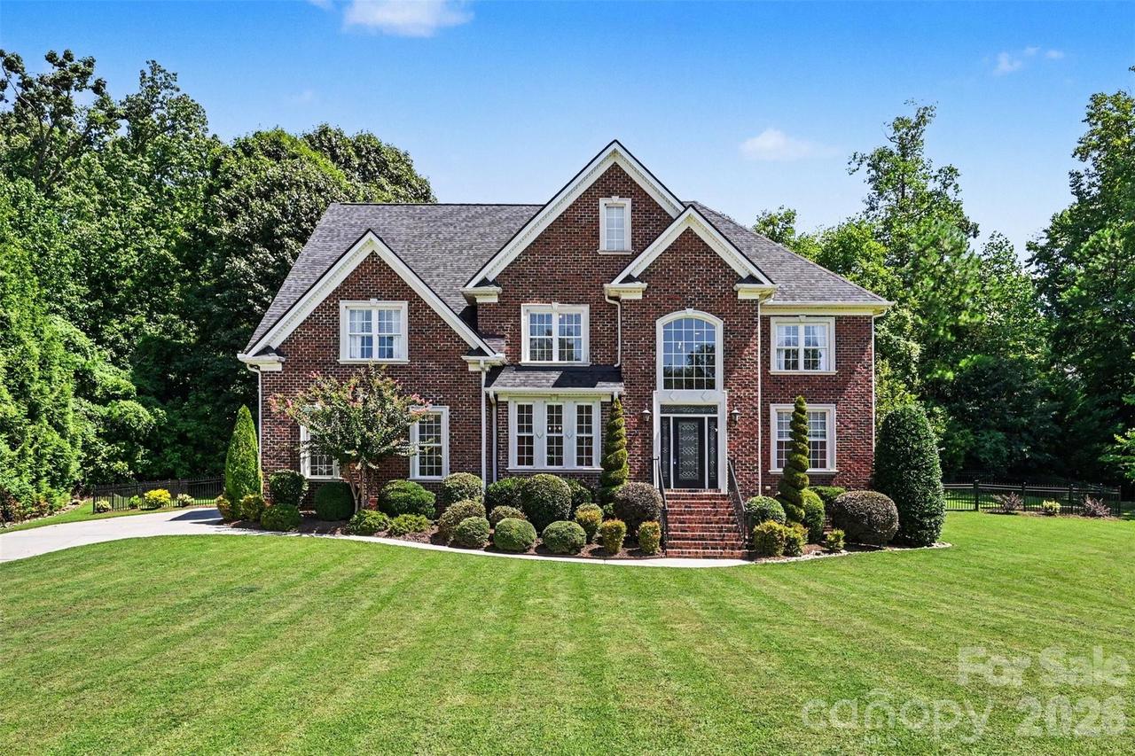 2858 Scarborough Ct., Gastonia, NC 28054