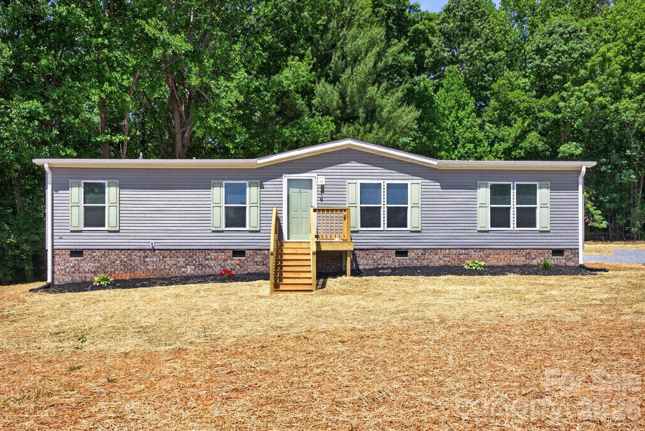 219 Harvick Ln., Lexington, NC 27292