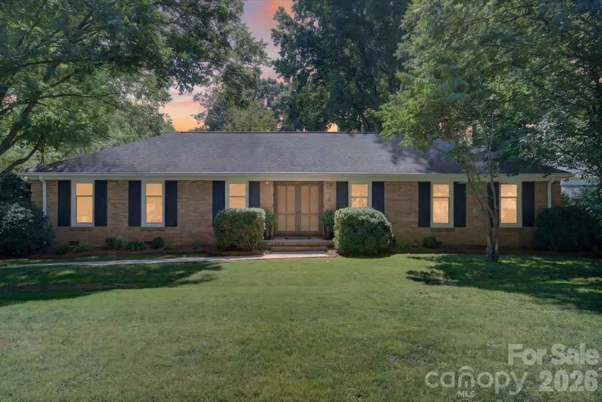 6221 Woodbridge Rd., Charlotte, NC 28227