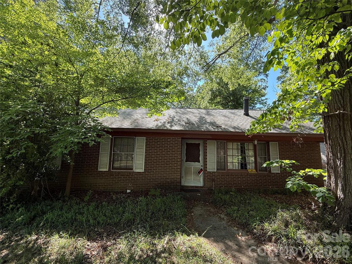 10100 Starwood Dr., Charlotte, NC 28215
