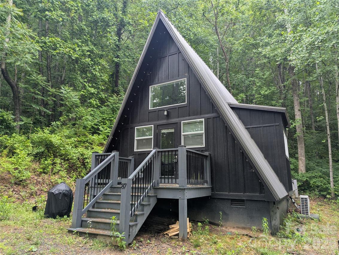 87 Hershel Ln., Swannanoa, NC 28778