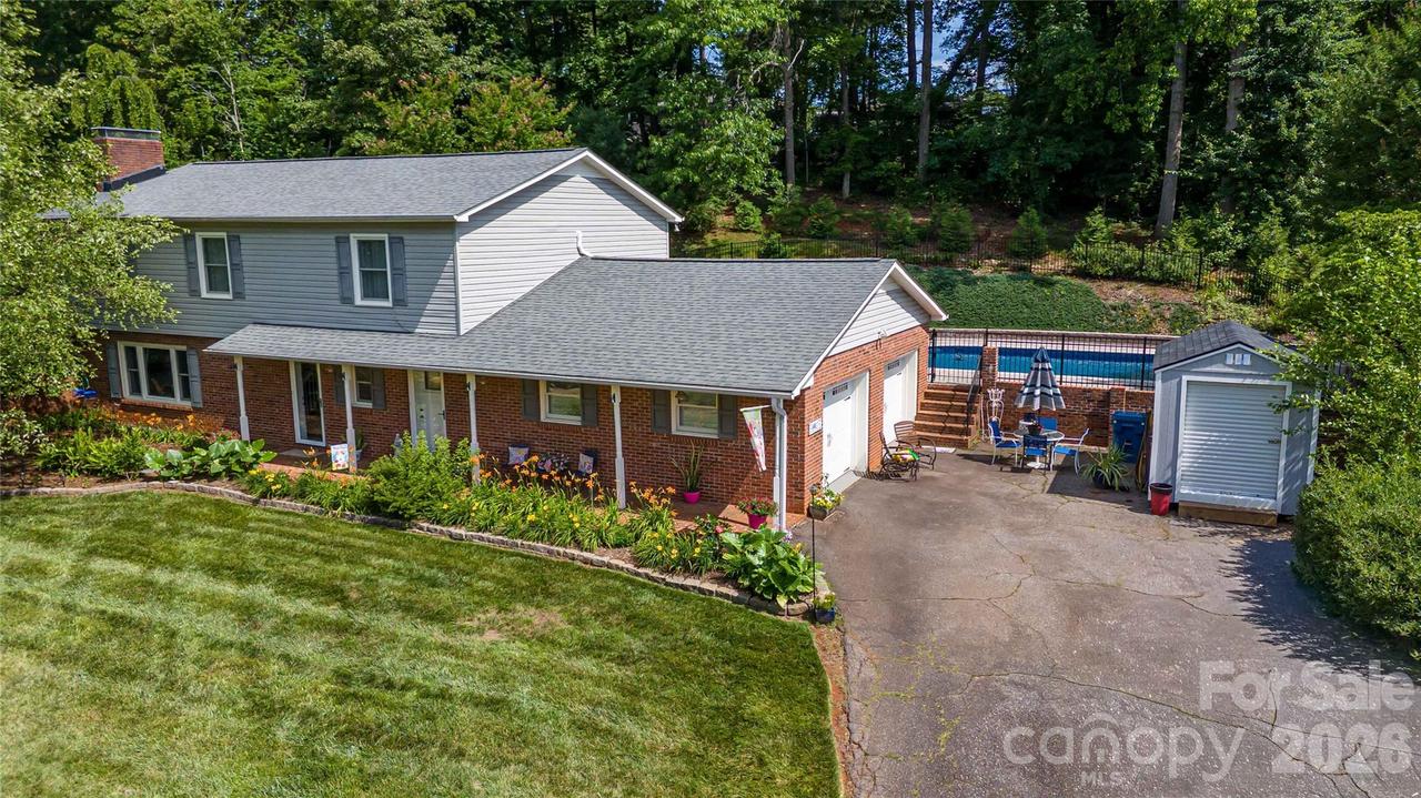 2959 Ramblewoods Dr., Valdese, NC 28690
