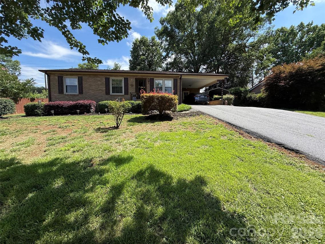 9108 Wilson Heights Ave., Hildebran, NC 28637