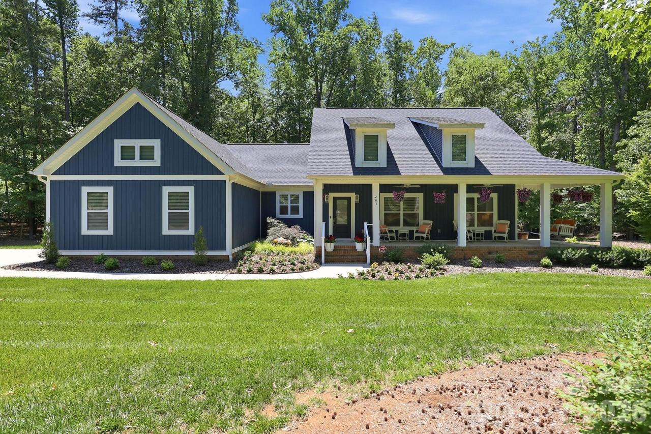 203 Spinnaker Ct. #104, Lexington, NC 27292