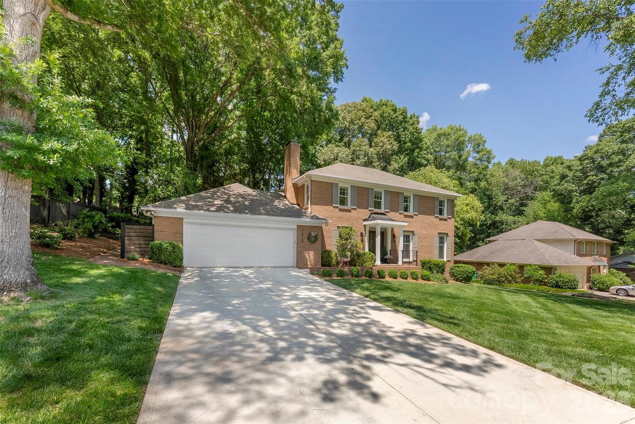 6613 Rocky Falls Rd., Charlotte, NC 28211