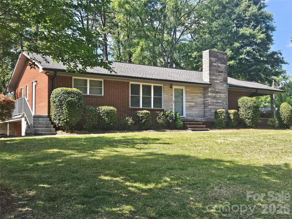 557 Goldmoor Dr., Concord, NC 28025